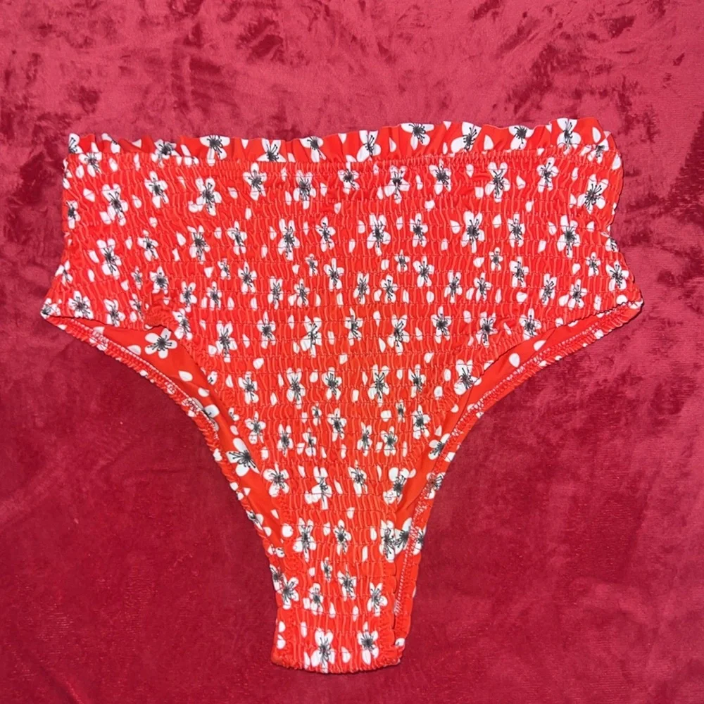 VOLAFA High Waisted Swimsuit Bandeau Ruffled Smocked Ruched 2 Pc Bikini Set.
